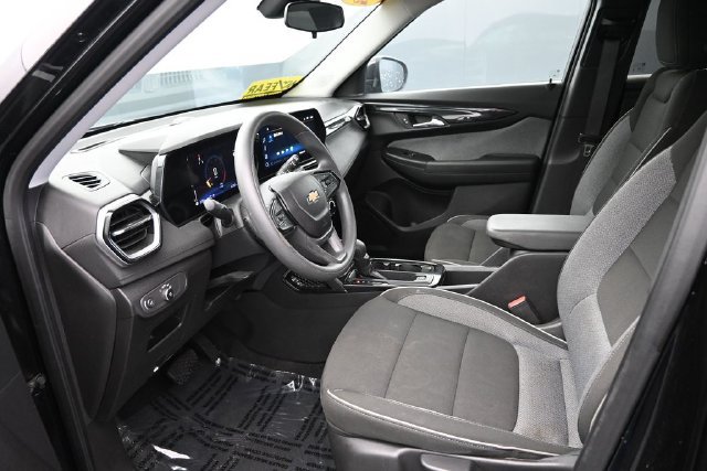 Used 2025 Chevrolet TrailBlazer LT AWD/4WD image 15