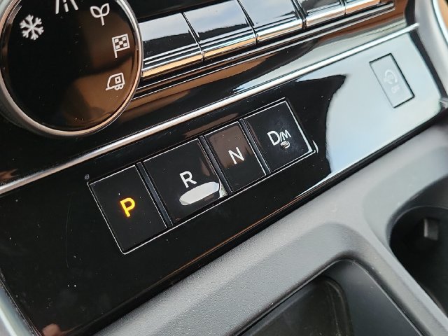 Used 2025 Nissan Armada SL w/ Captain's Chari Seat Package RWD image 27