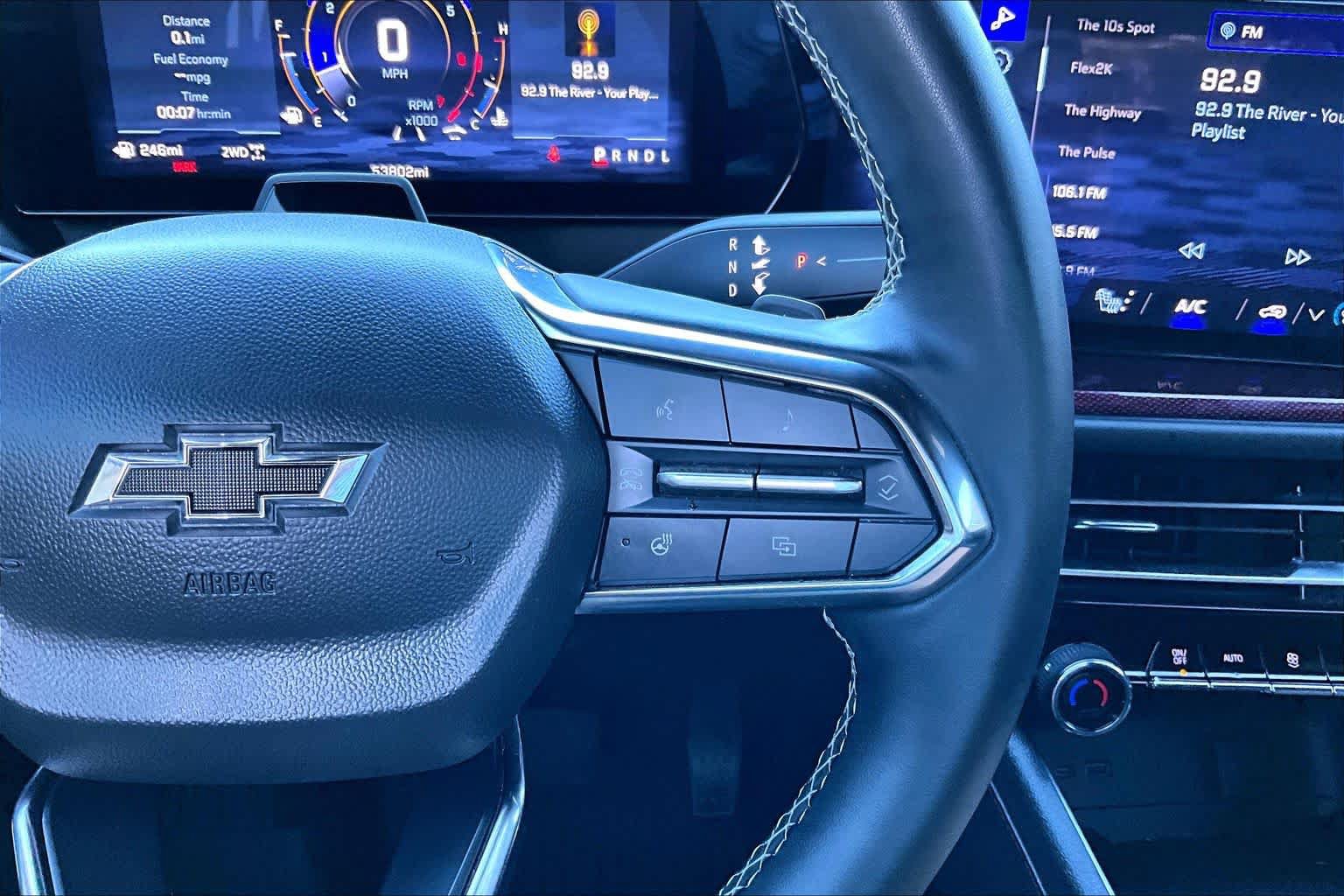 Used 2024 Chevrolet Traverse Z71 w/ Enhanced Driving Package AWD/4WD image 25