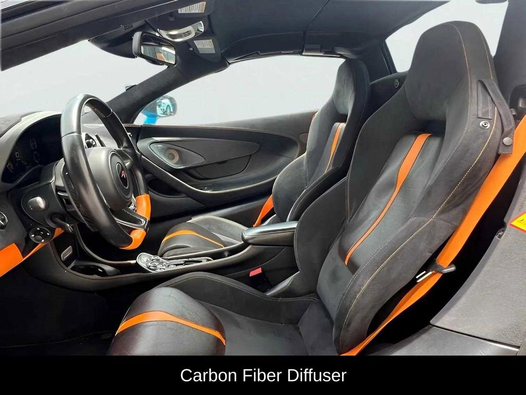 Used 2018 McLaren 570S Spider image 12