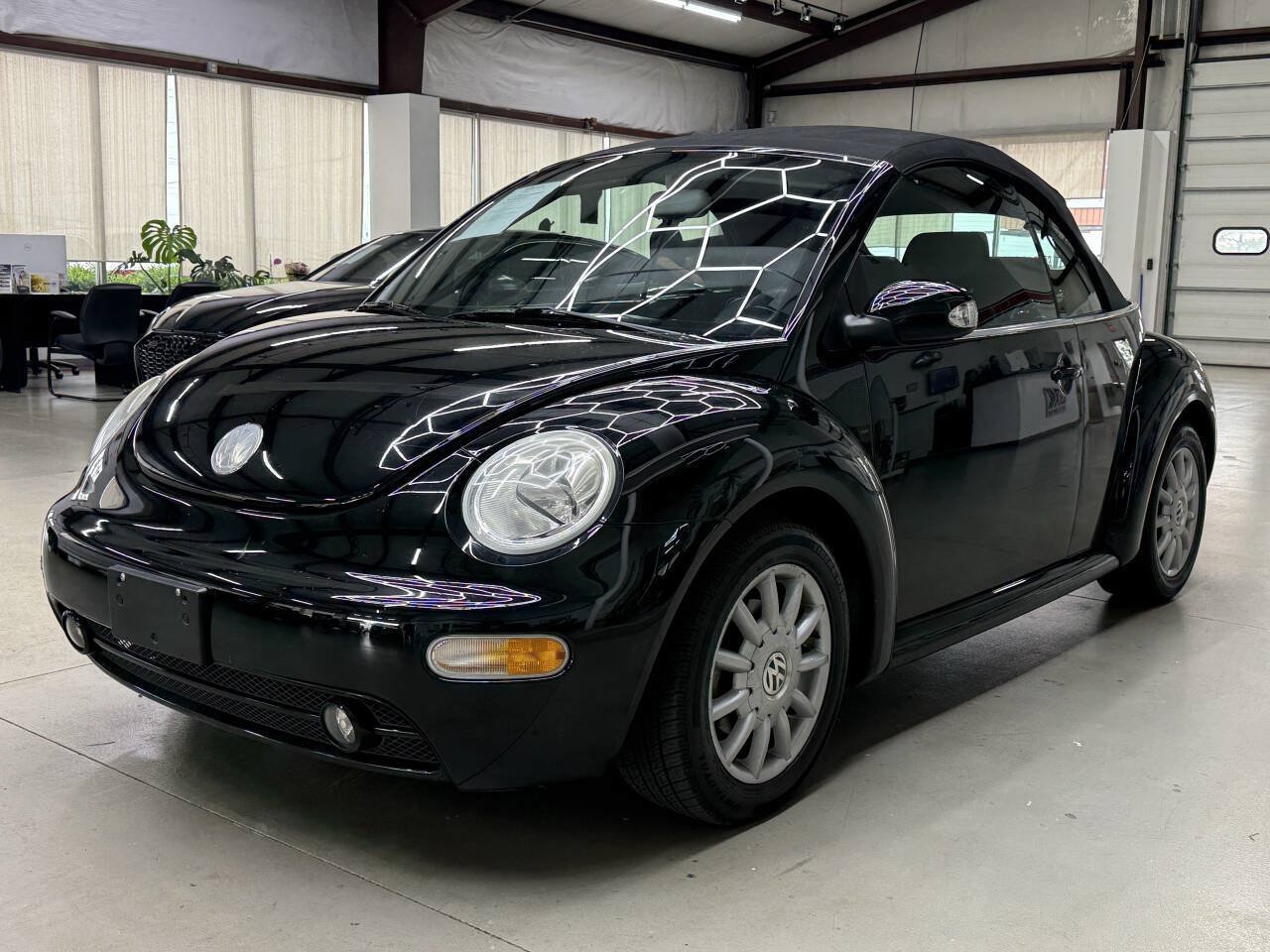 Used 2005 Volkswagen Beetle GLS FWD image 5