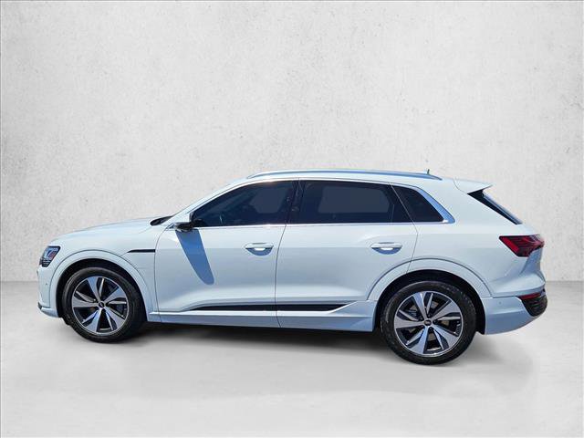 Used 2024 Audi Q8 e-tron Premium Plus AWD/4WD image 9
