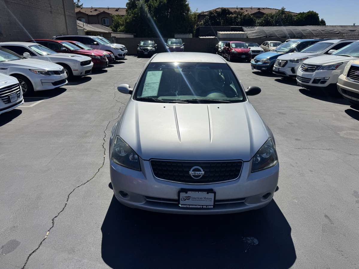 Used 2006 Nissan Altima 3.5 SE FWD image 11