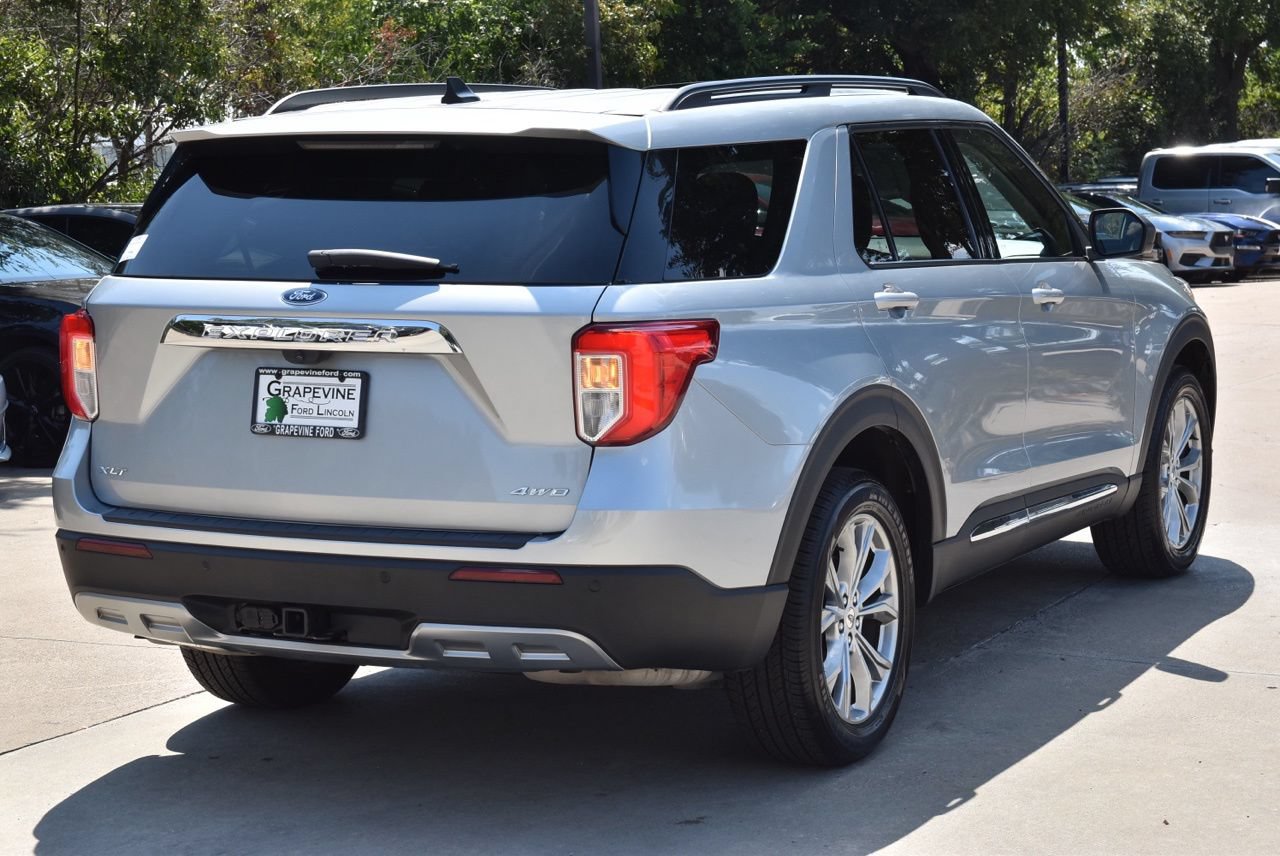 Used 2023 Ford Explorer XLT w/ Equipment Group 202A AWD/4WD image 8