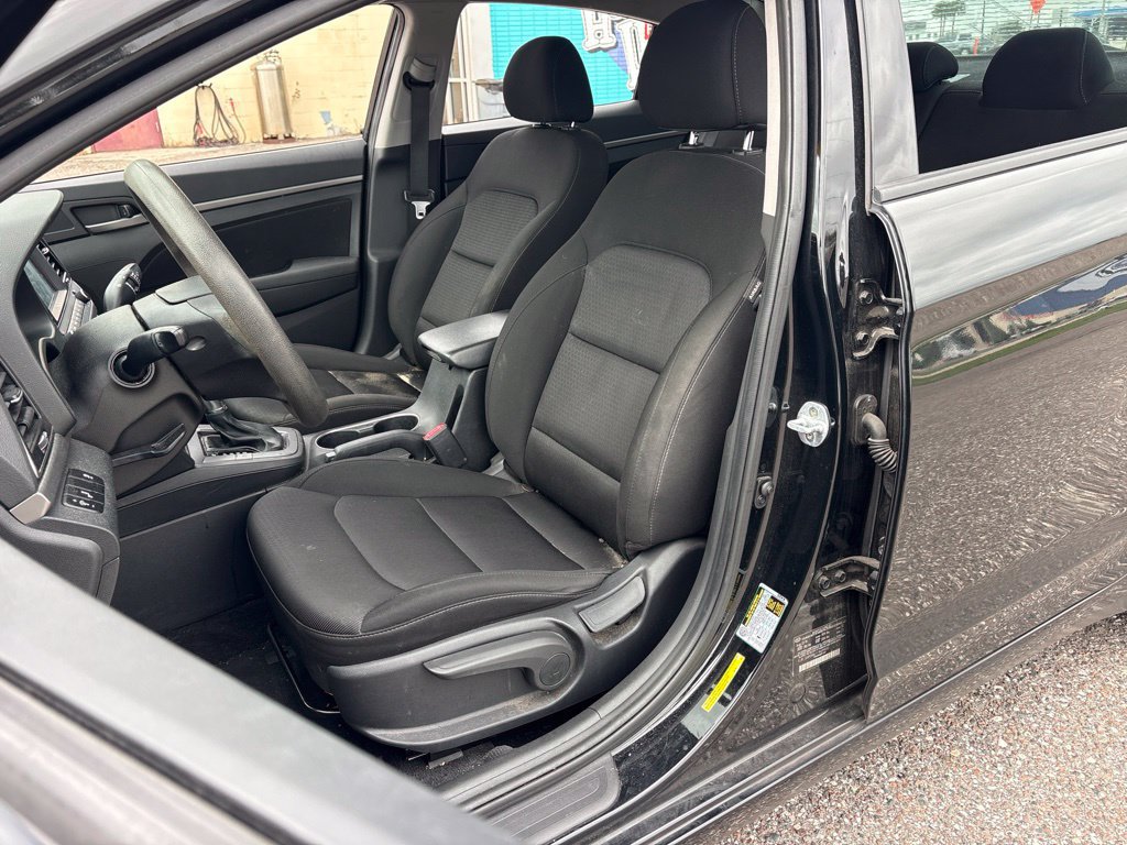 Used 2018 Hyundai Elantra SEL FWD image 9