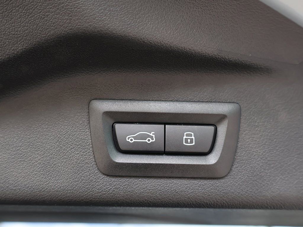 Used 2026 BMW X7 M60i image 58