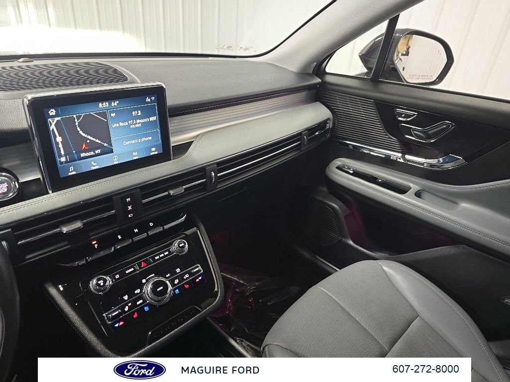 Used 2021 Lincoln Corsair AWD w/ Premium Package image 29