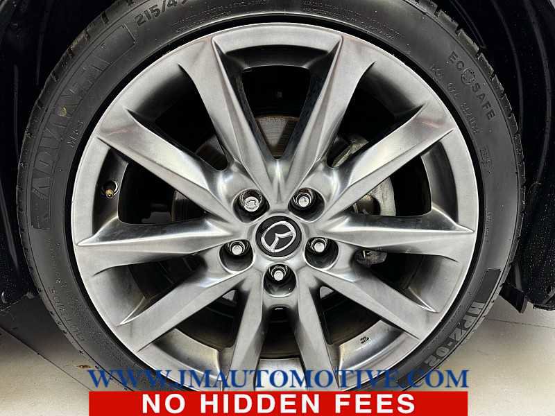Used 2018 MAZDA MAZDA3 Grand Touring w/ Premium Equipment Package FWD image 9