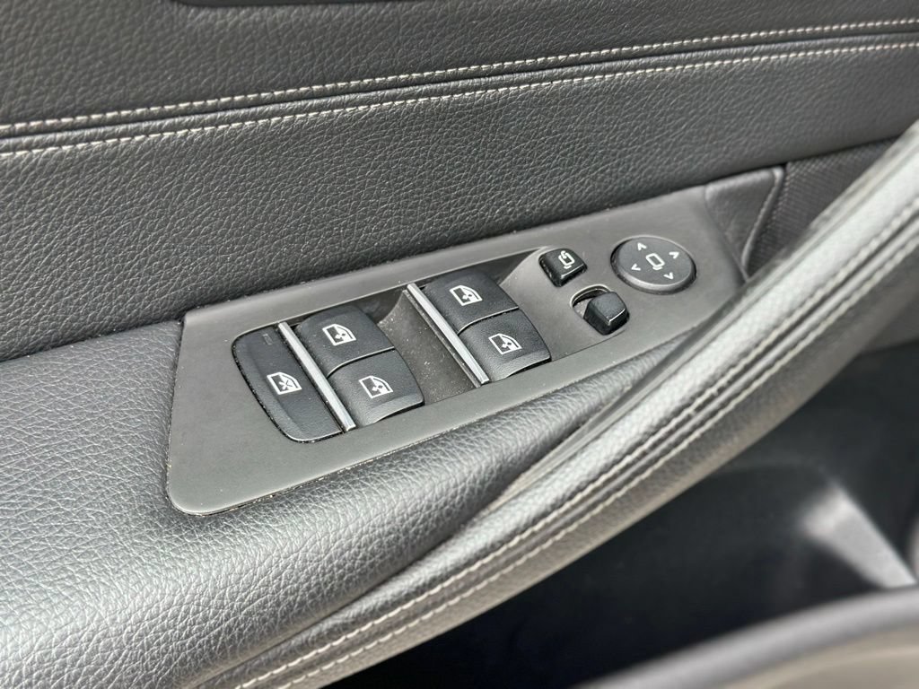 Used 2019 BMW 530i xDrive w/ Convenience Package AWD/4WD image 21
