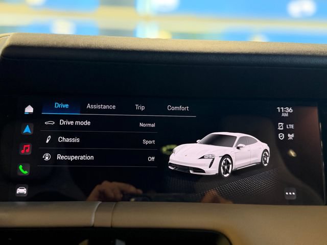 Used 2023 Porsche Taycan w/ Premium Package RWD image 31