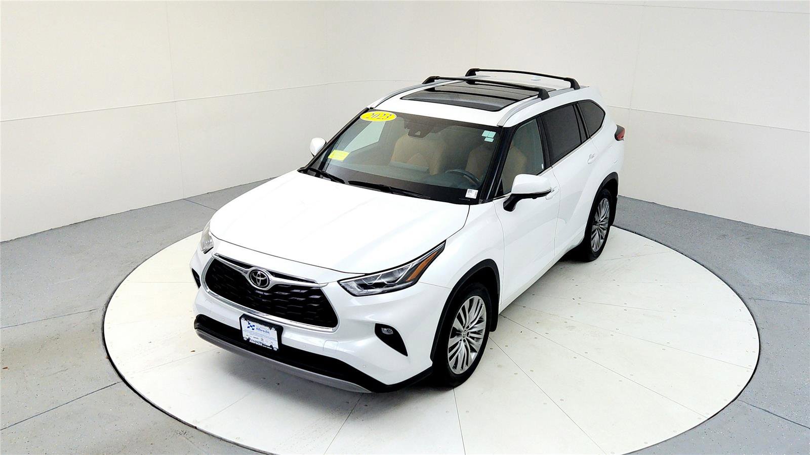 Used 2023 Toyota Highlander Platinum image 14