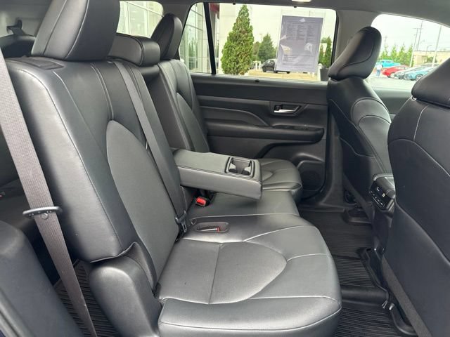 Certified 2024 Toyota Grand Highlander AWD image 31