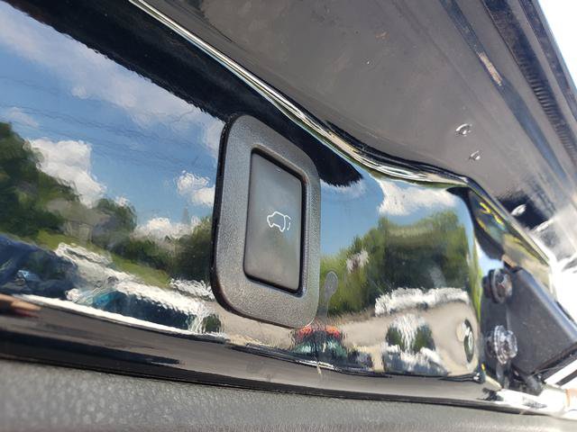 Used 2019 Toyota Highlander XLE AWD/4WD image 10