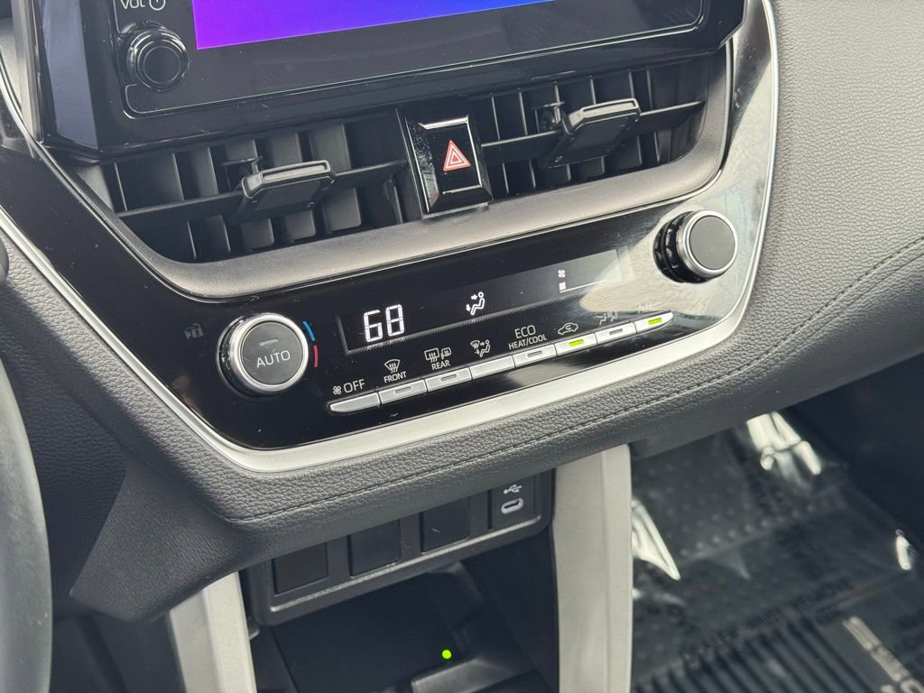 Certified 2025 Toyota Corolla Cross AWD Hybrid image 31