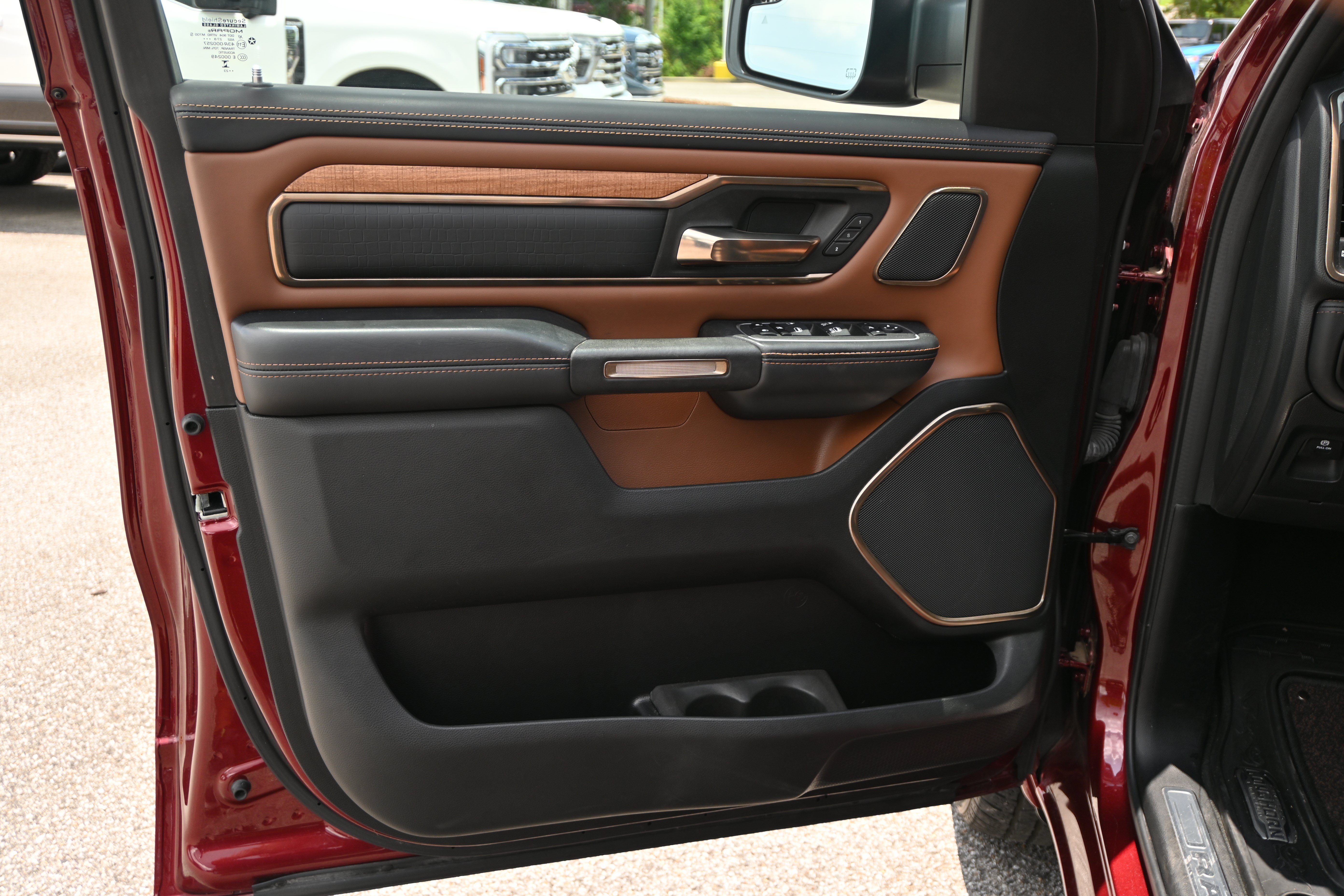 Used 2023 RAM 1500 Limited AWD/4WD image 15