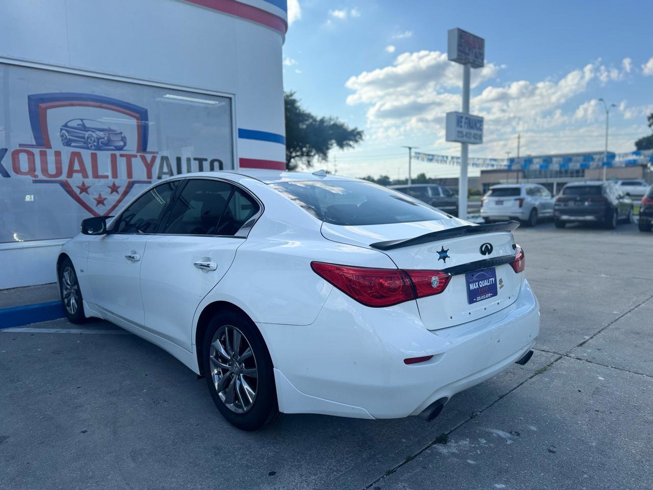 Used 2017 INFINITI Q50 3.0t Premium w/ 3.0T Premium Plus Package RWD image 37