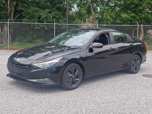 Used 2022 Hyundai Elantra SEL w/ Cargo Package FWD image 6