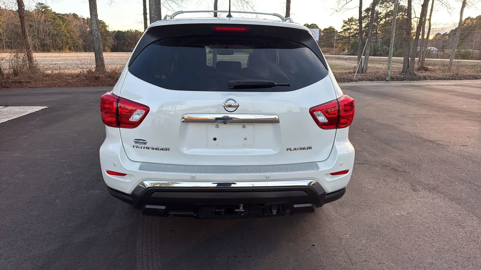 Used 2018 Nissan Pathfinder Platinum image 7