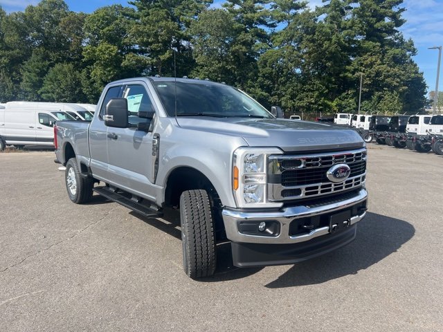 New 2026 Ford F350 XLT image 3