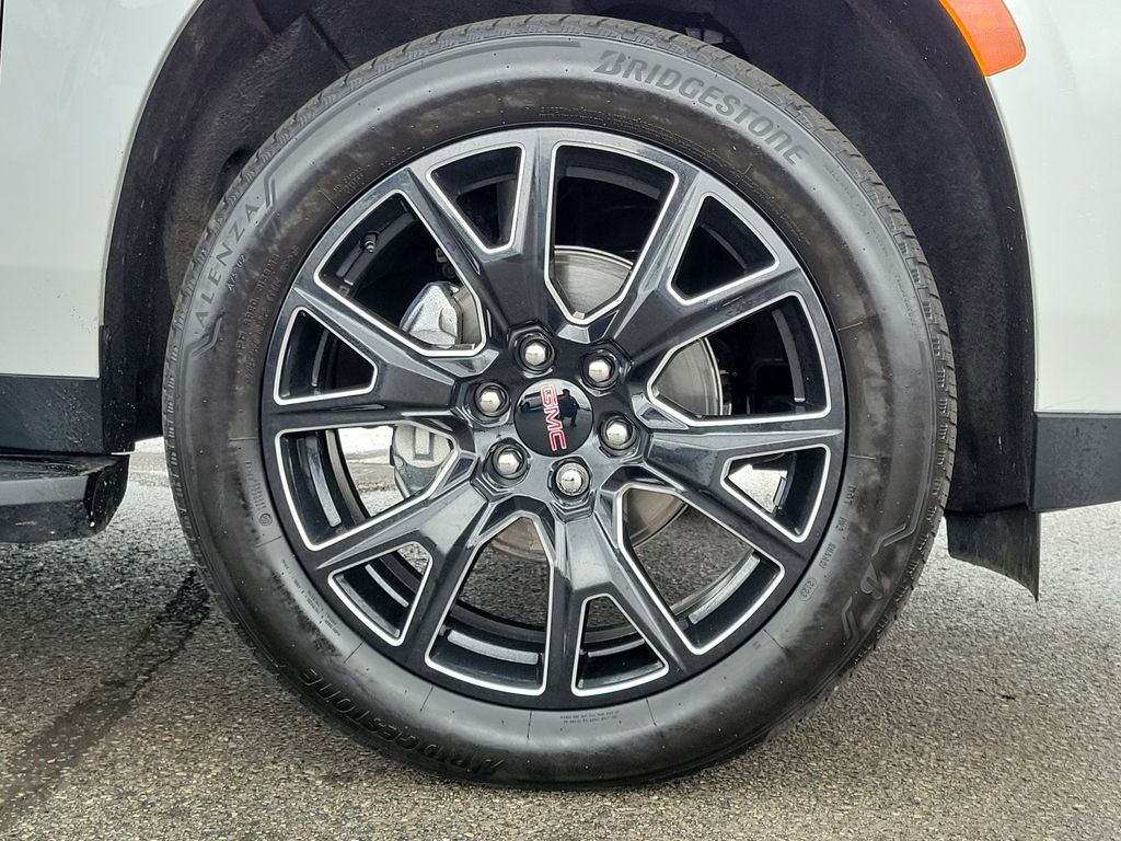 Used 2023 GMC Yukon Denali w/ LPO, Floor Liner Package AWD/4WD image 9