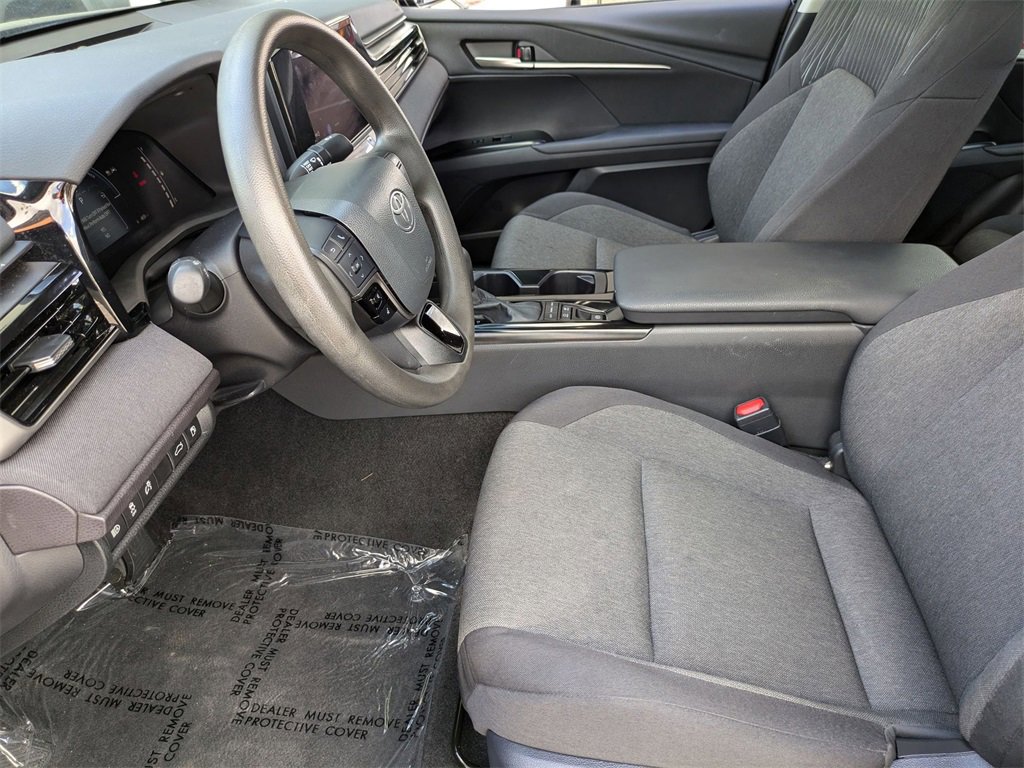 Used 2025 Toyota Camry LE image 24