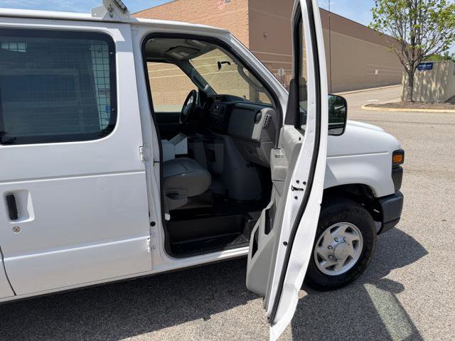 Used 2014 Ford E-250 and Econoline 250 w/ Power Group RWD image 15
