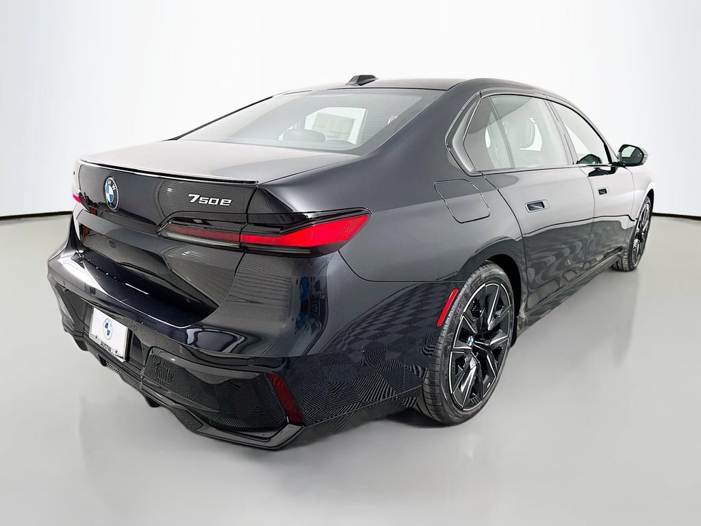 New 2026 BMW 750e xDrive AWD/4WD image 5