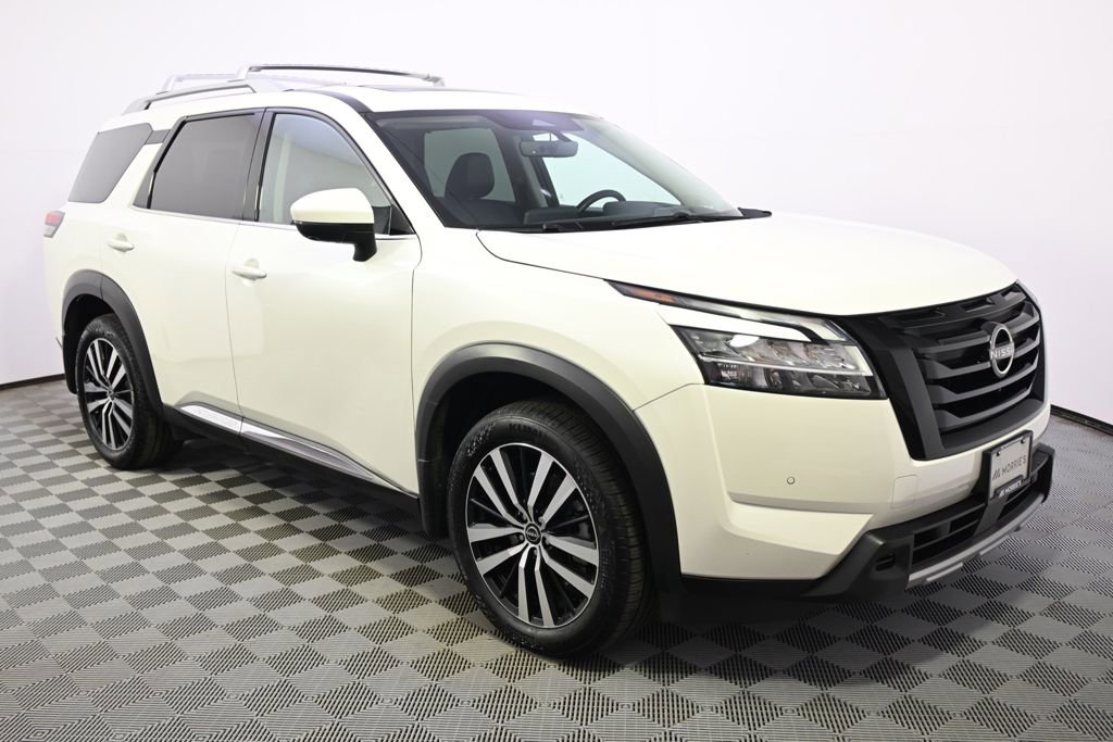 Used 2023 Nissan Pathfinder Platinum AWD/4WD image 8