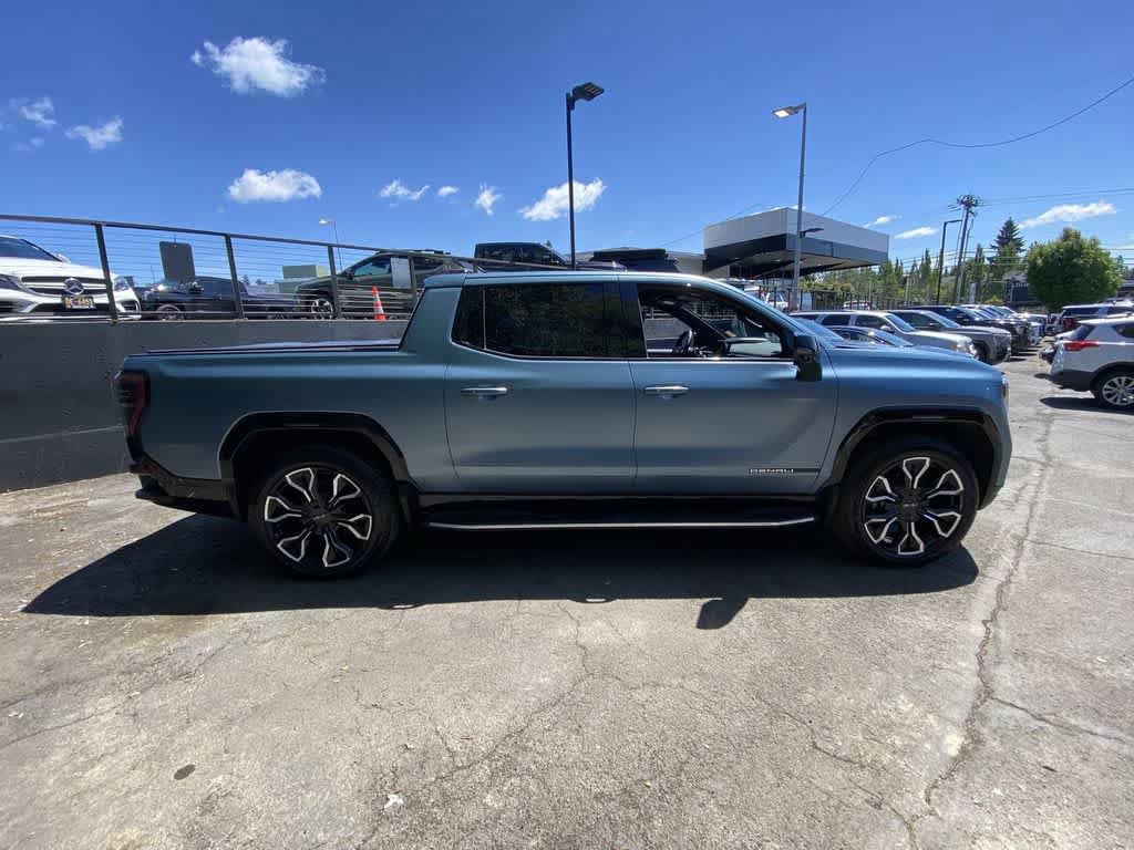 Used 2025 GMC Sierra EV Denali AWD/4WD image 7