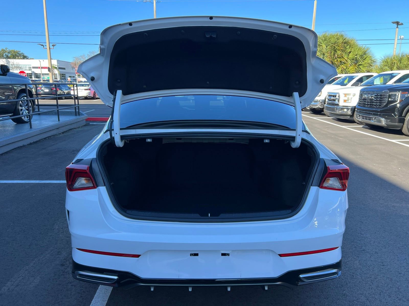 Used 2023 Kia K5 GT-Line image 19