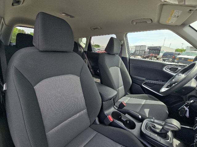 Used 2025 Kia Soul LX w/ LX Technology Package FWD image 17