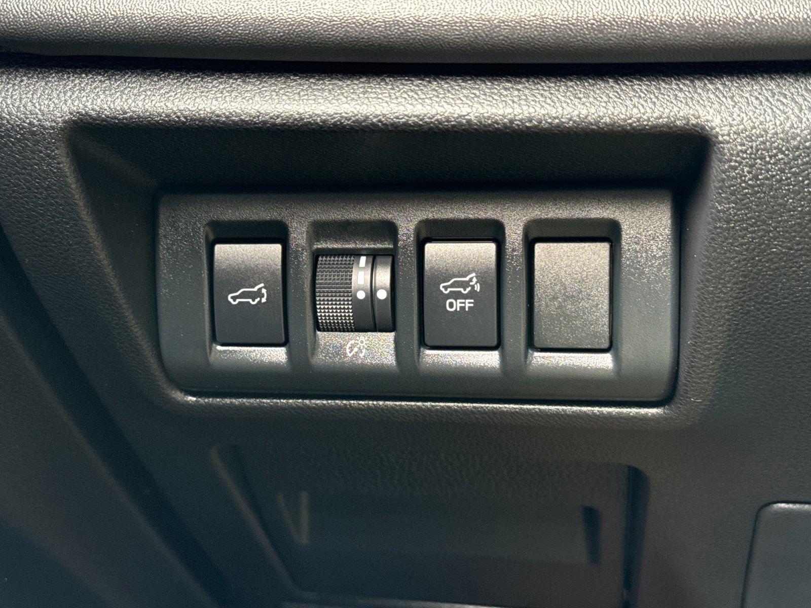 Used 2025 Subaru Outback Onyx Edition image 30