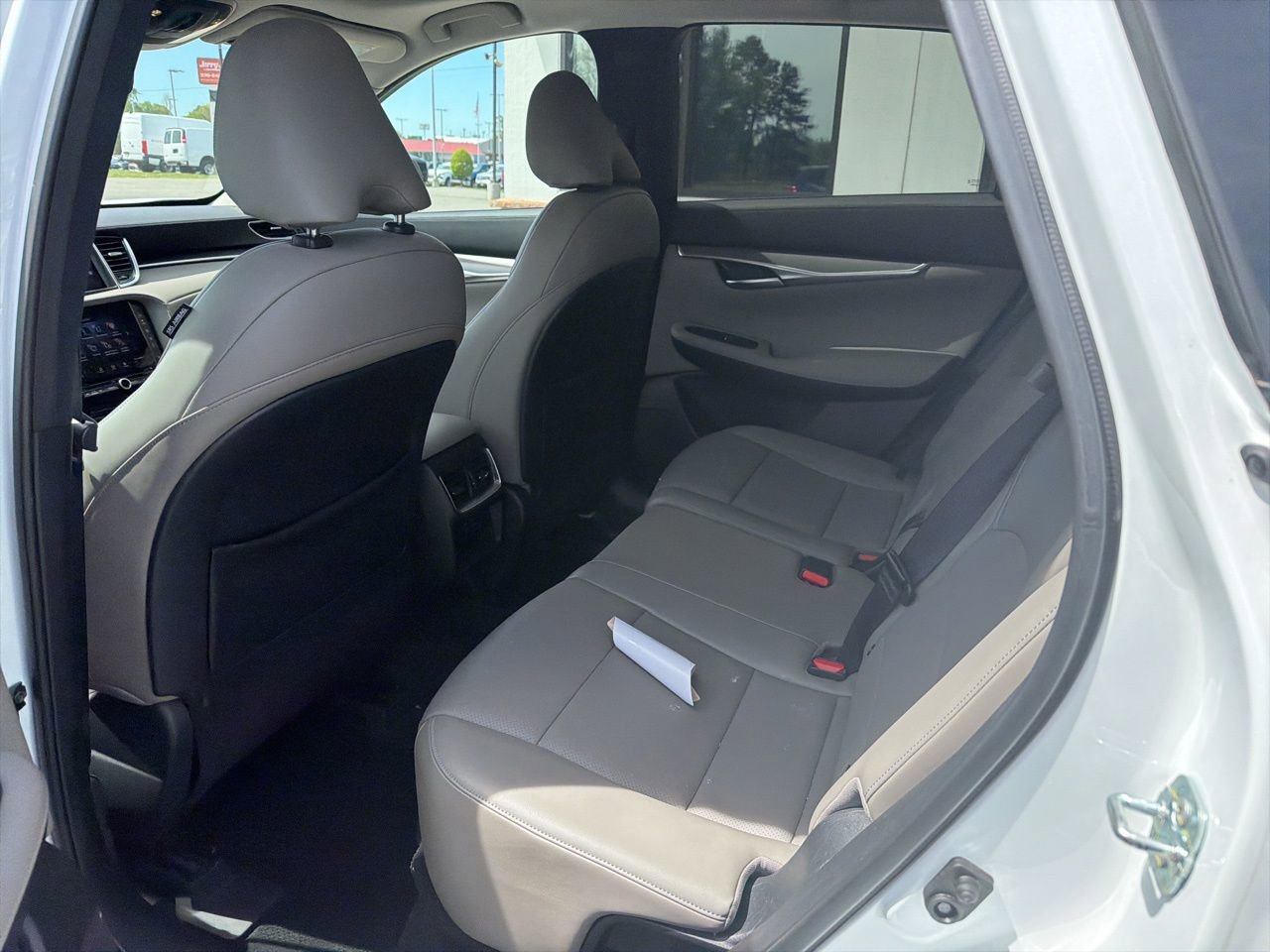 Used 2023 INFINITI QX50 Luxe image 5