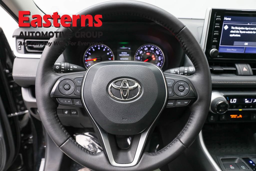 Used 2021 Toyota RAV4 XLE w/ Convenience Package image 10