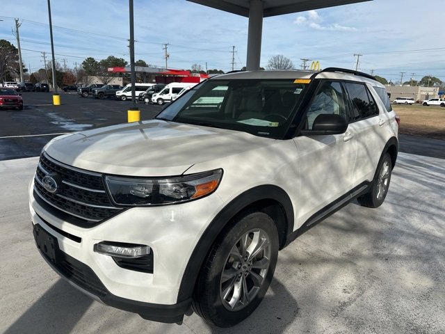 Certified 2023 Ford Explorer XLT w/ Equipment Group 202A image 5