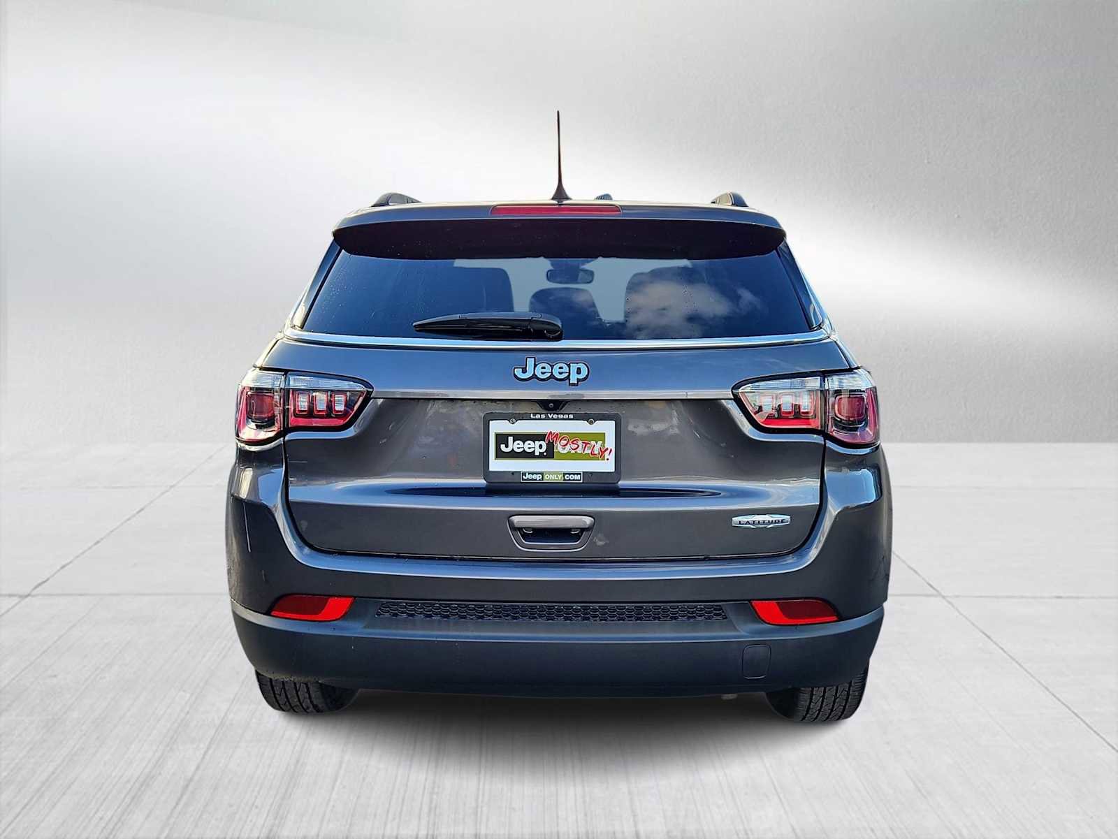 Used 2022 Jeep Compass Latitude image 7