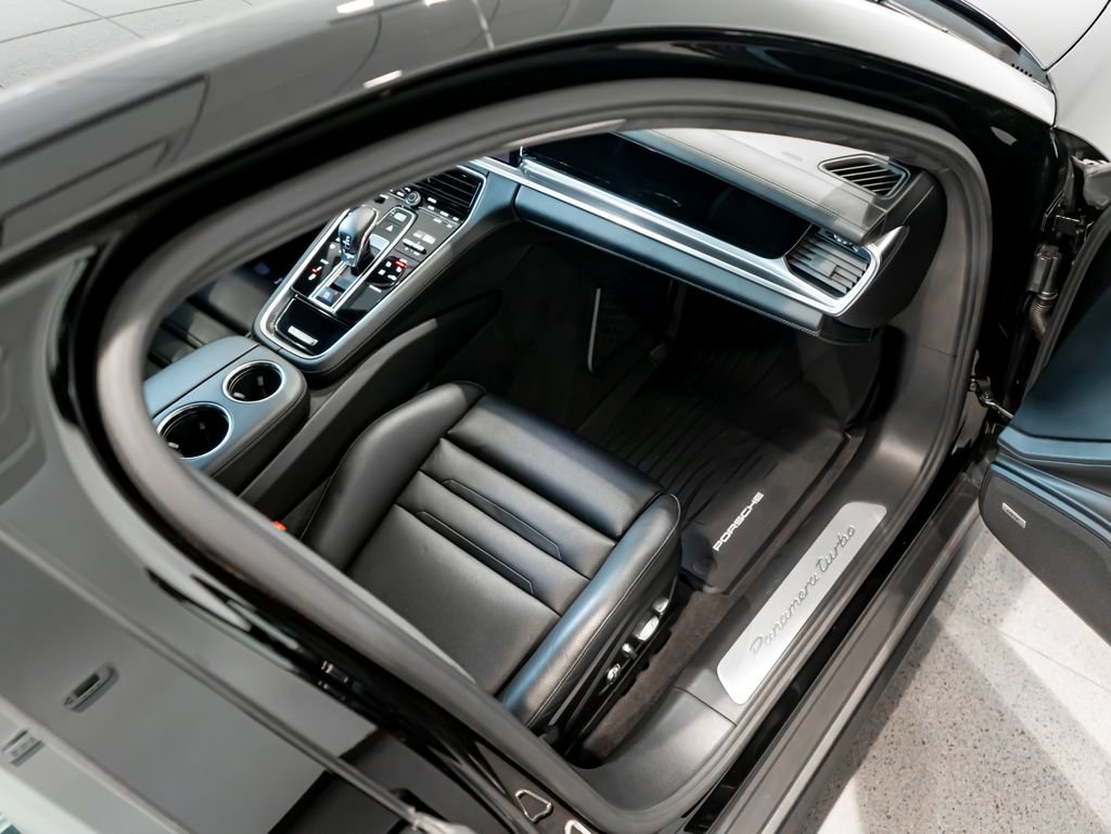 Certified 2018 Porsche Panamera Turbo AWD/4WD image 25