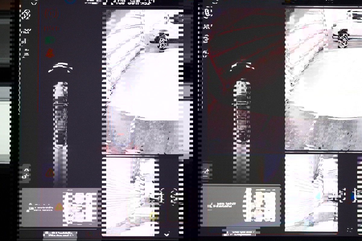 Used 2021 Tesla Model Y Long Range image 18