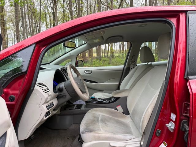 Used 2014 Nissan Leaf SV FWD image 7
