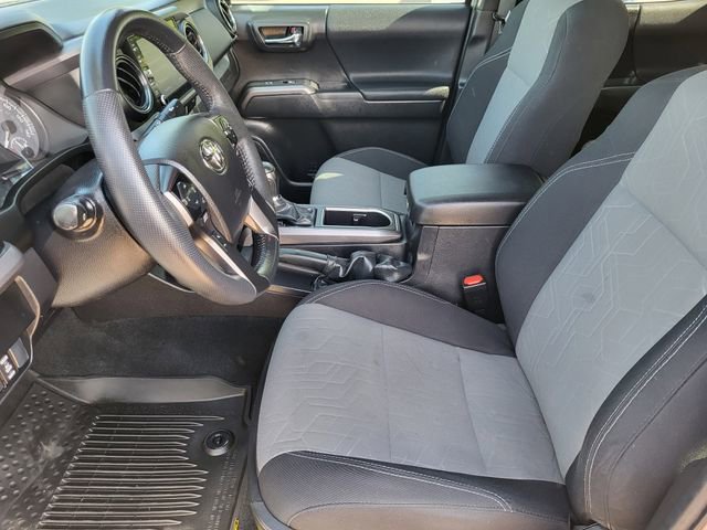 Used 2022 Toyota Tacoma TRD Off-Road AWD/4WD image 12