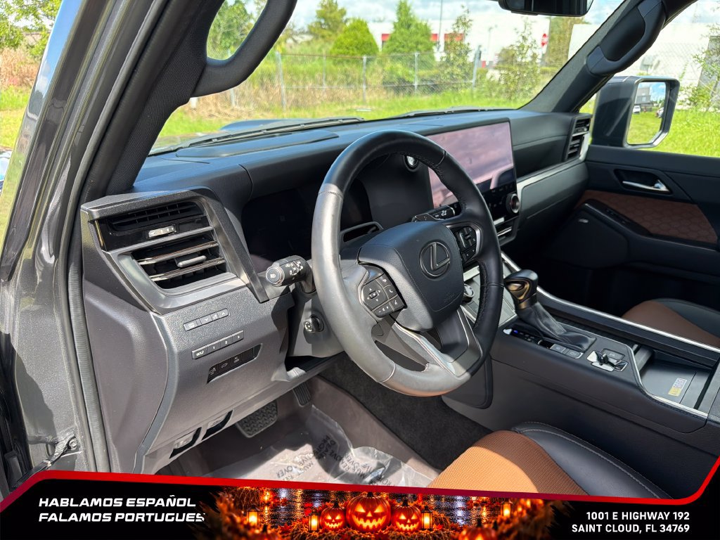 Used 2025 Lexus GX 550 w/ Cold Area Package AWD/4WD image 14
