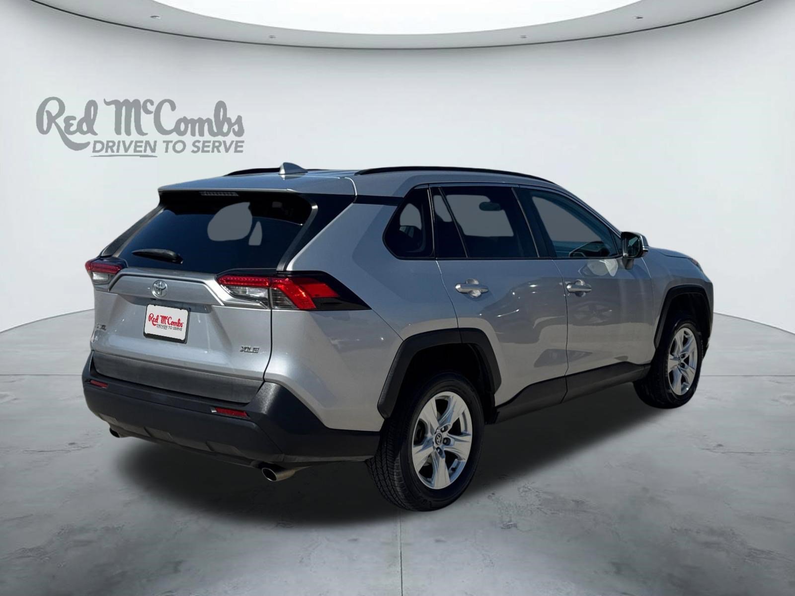 Used 2021 Toyota RAV4 XLE image 5