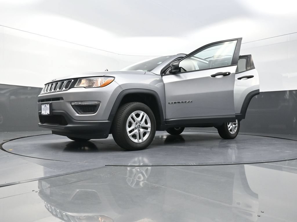 Used 2018 Jeep Compass Sport AWD/4WD image 33