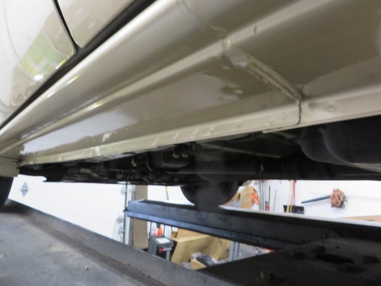 Used 2001 Chrysler Town & Country LX image 21