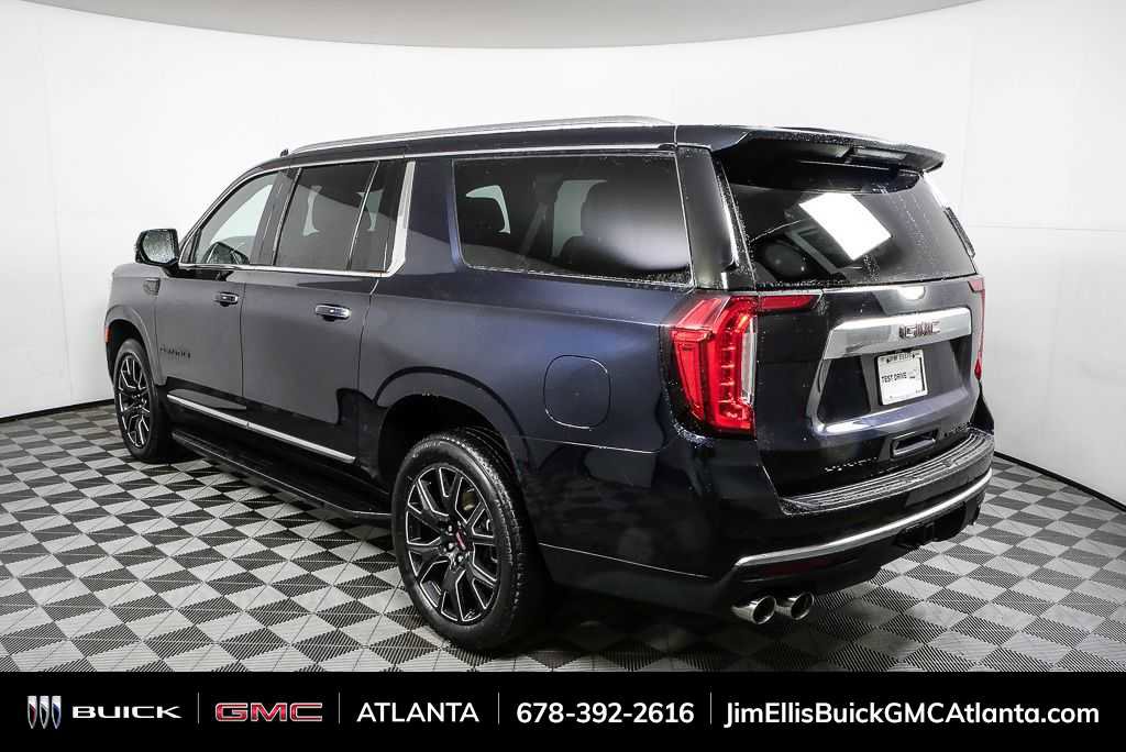 Used 2024 GMC Yukon XL Denali image 3