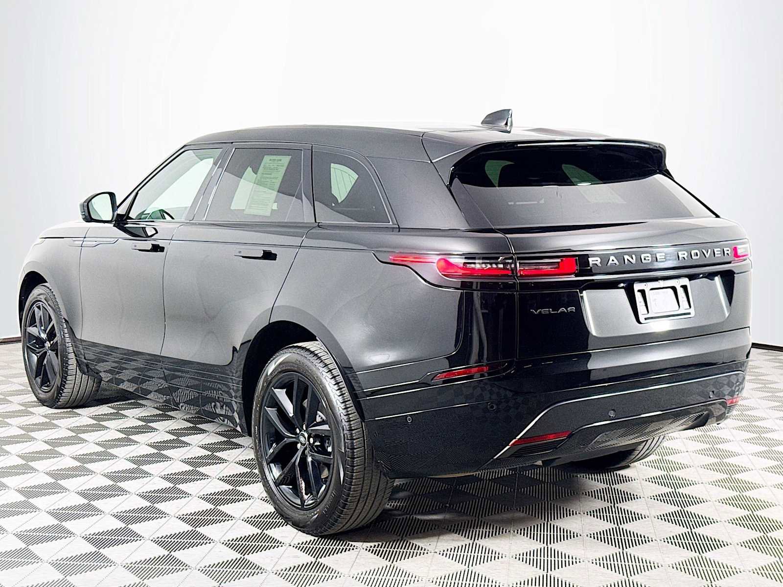 Used 2026 Land Rover Range Rover Velar Dynamic SE image 7