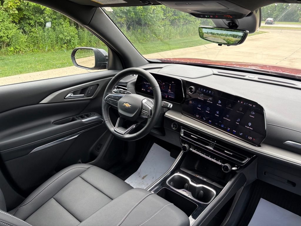 New 2026 Chevrolet Traverse LT w/ Driver Confidence Package AWD/4WD image 38