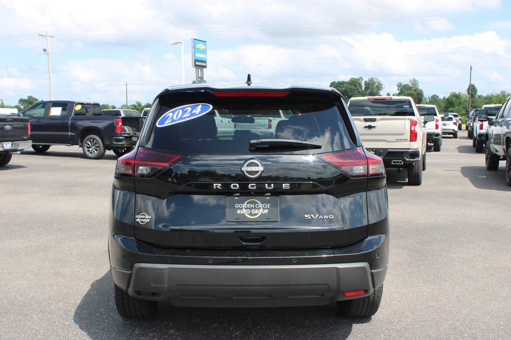 Used 2024 Nissan Rogue SV AWD/4WD image 8
