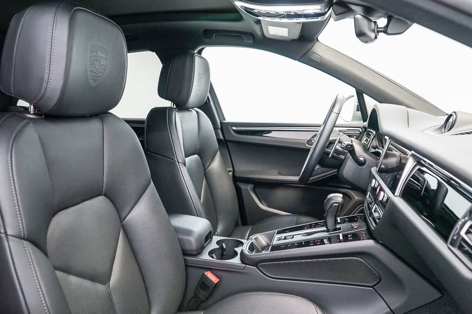 Certified 2026 Porsche Macan AWD/4WD image 22