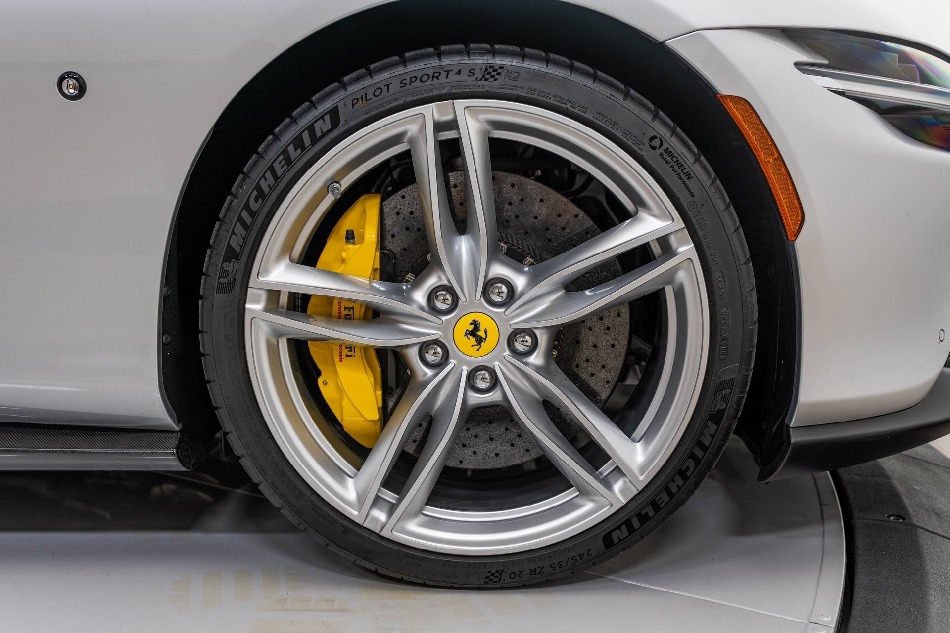 Certified 2024 Ferrari Roma Spider RWD image 16